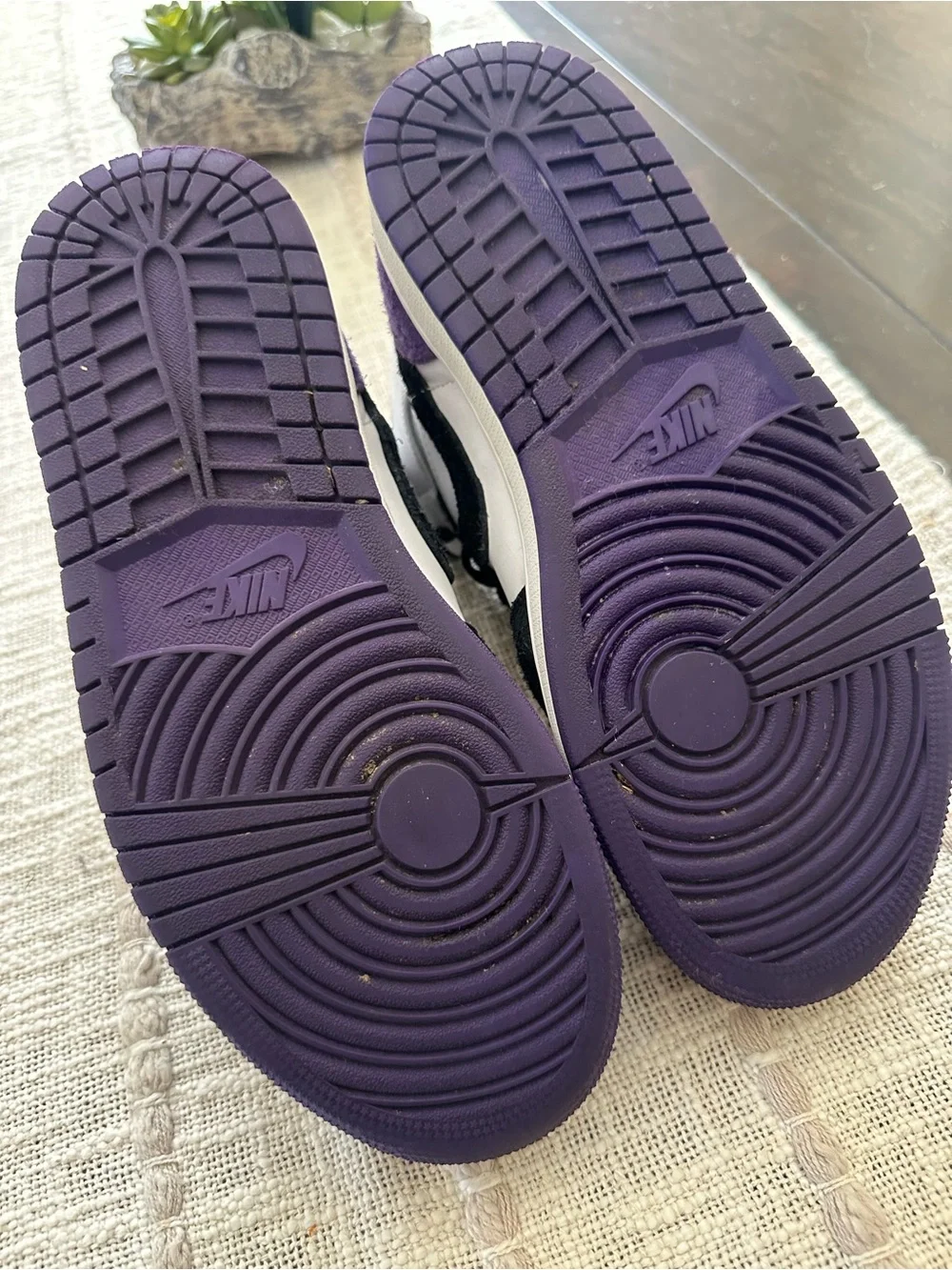 Jordan Air Jordan 1 Mid SE White Black Purple